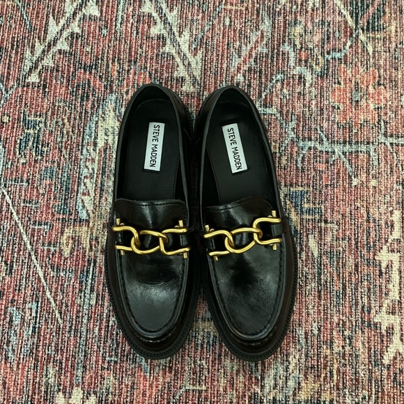 NEW! Steve Madden Chain loafers - Picture 2 of 6